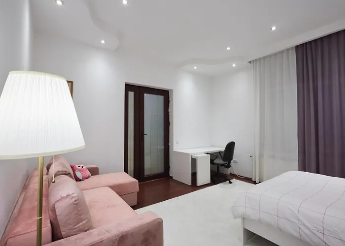 Spacious In A Apartment *