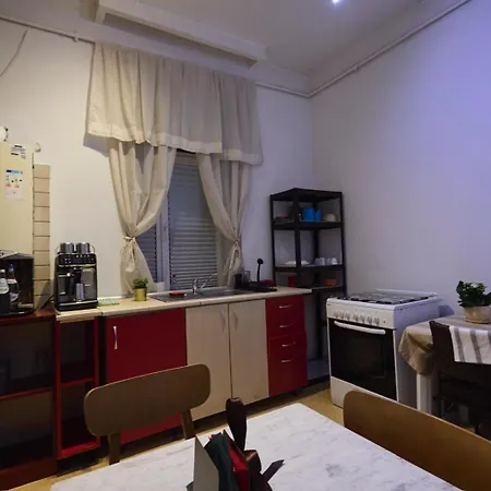 アパート Spacious In A *