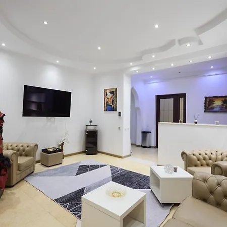 Spacious In A アパート ブカレスト