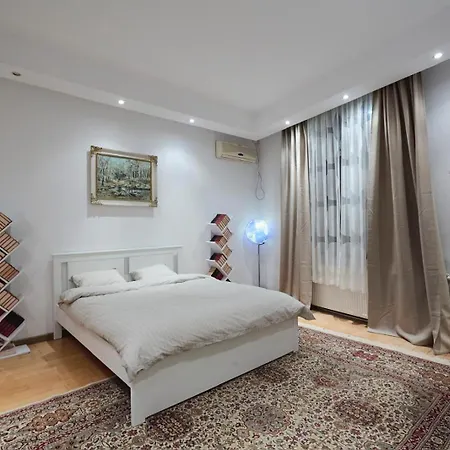 Spacious In A Apartman Bukarest