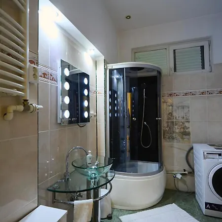 Spacious In A アパート *