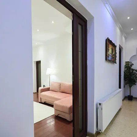 アパート Spacious In A *