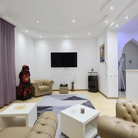 アパート Spacious In A *