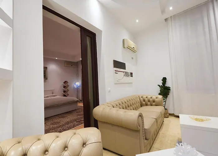 Apartment Spacious In A Bukarest