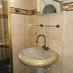 Spacious In A 公寓