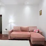 Spacious In A 布加勒斯特